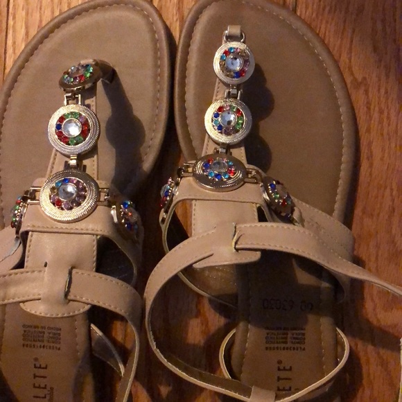 Sandals - Picture 3 of 3